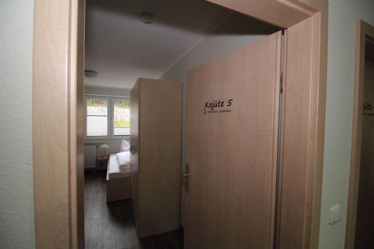 Kutterfisch Kajueten Direkt Im Stadthafen Apartment Sassnitz Ngoại thất bức ảnh